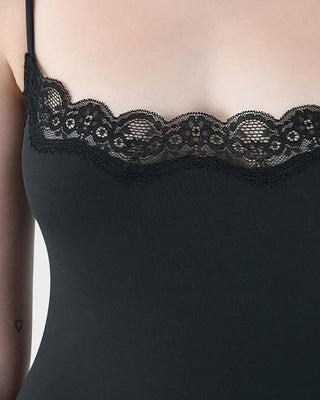 Kantafgewerkte Sculpting String Bodysuit